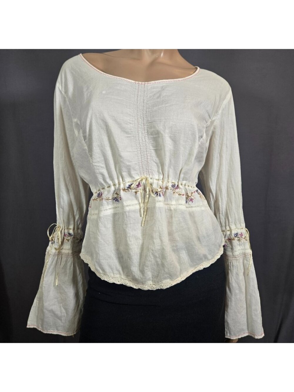 Vintage Y2K White Cotton Embroidered Blouse Top Bell Sleeves Size L Boho Fairy